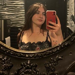 Meet your Posher, Olivia